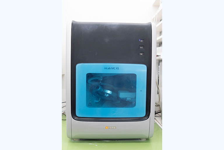 inLabMCX5ミリング